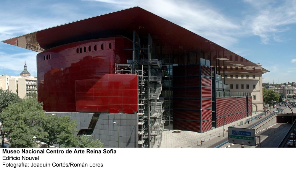 edificio_nouvel_-_fachada_1_0